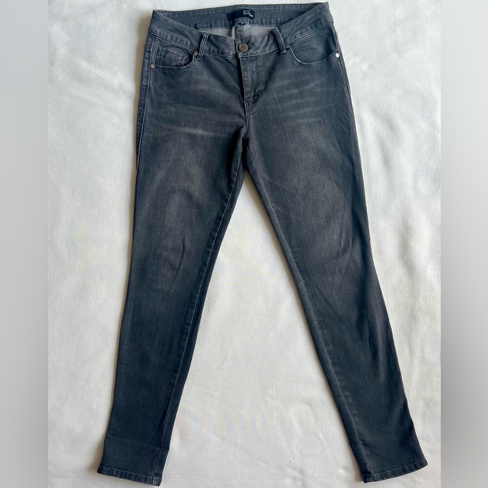 1822 Denim Adrianna Women's Size 29 Skinny Leg Gray Wash Stretch  Jeans